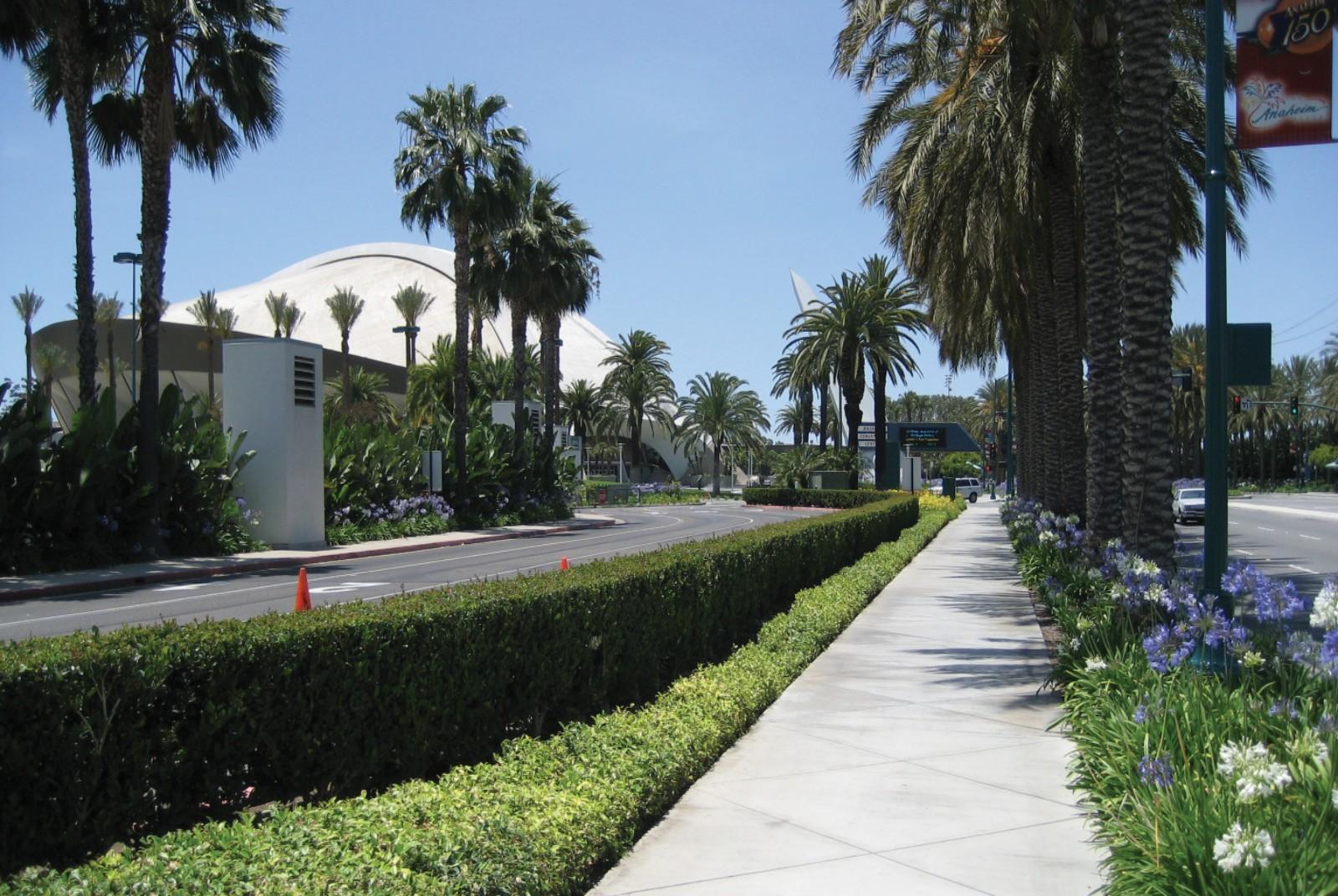 /Files/PROJECT_FILE/e9851881-d9ab-4fcd-af0c-93ba2a682407/THE ANAHEIM CONVENTION CENTER.jpg